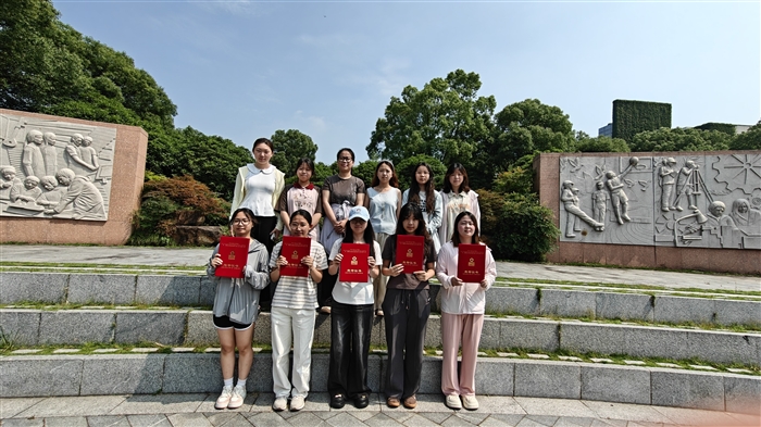 我校学子在2025一带一路暨...